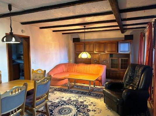 9 Gemütliches Wohnzimmer.jpg