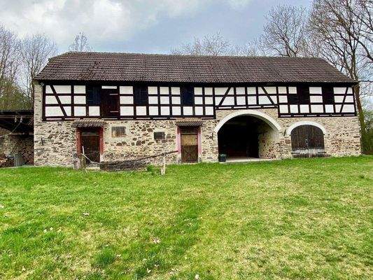 21 Frontalansicht Scheunengebäude mit Tenne (1).jp