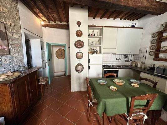 Zimmer mit Küche oben