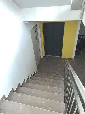 Hausflur_Zugang zum Keller