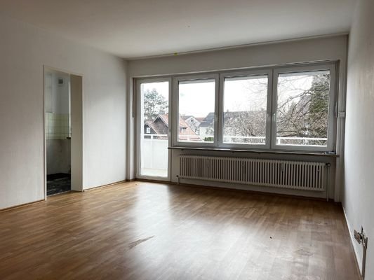 freundlicher Wohn- und Essbereich