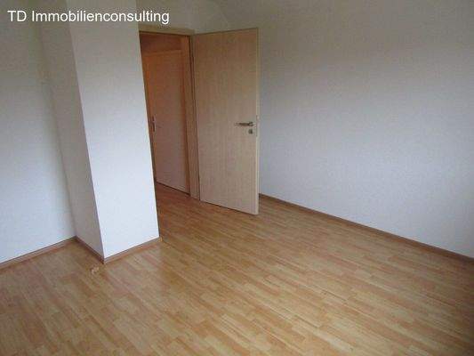 Hell und freundlich.