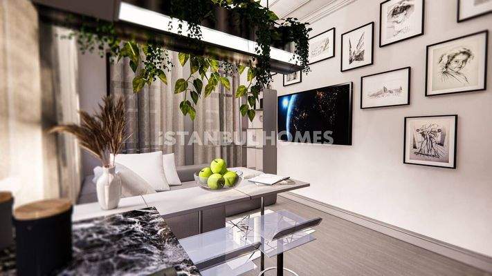 3-Storey Corner Building in Istanbul Fatih with a Store