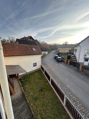 Blick vom überdachten Balkon