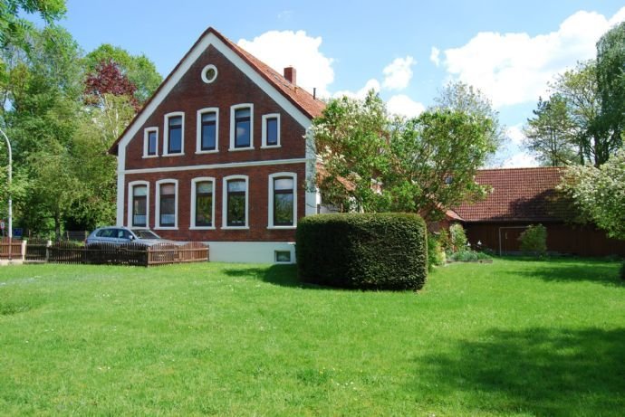 Wohnhaus mit Seminar- und Gästehaus