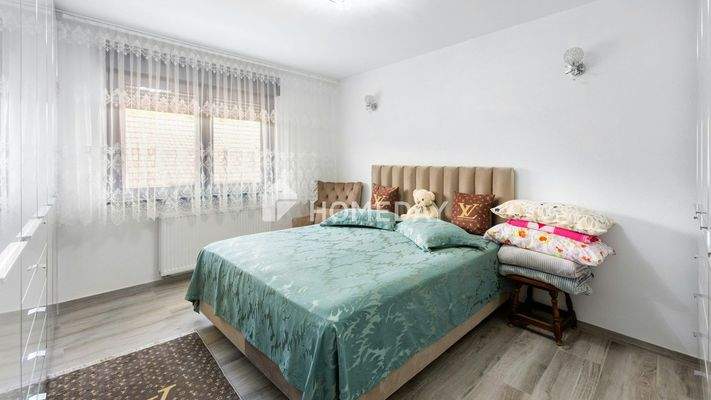 2. OG Schlafzimmer 1