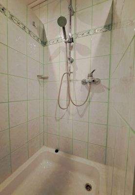DG: Bad 2 mit Duschkabine