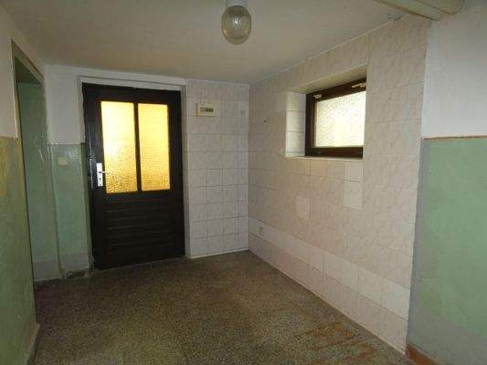 022_Außenzugang Keller.JPG