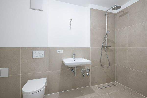 großformatige Fliesen