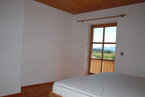 Der Blick vom Schlafzimmerr ins Grüne