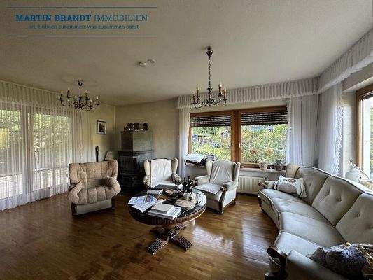 Wohnzimmer mit Ausgang zur Terrasse