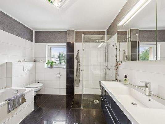 Badezimmer Erdgeschoss