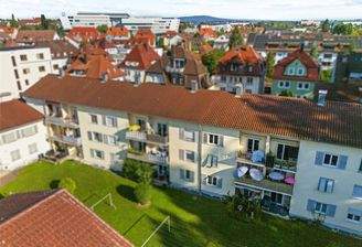 Ansicht Balkone und Garten