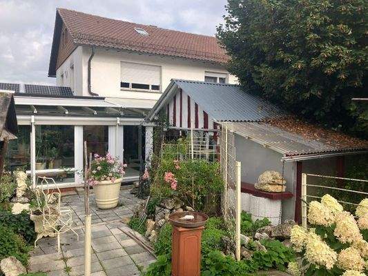 Rückansicht mit Wintergarten.JPG