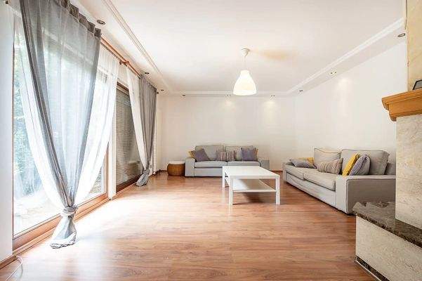 Wohnbereich mit Kamin