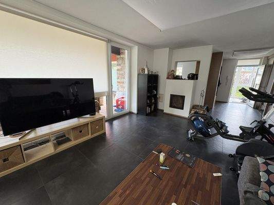 Wohnzimmer mit Kamin Top 2 im OG