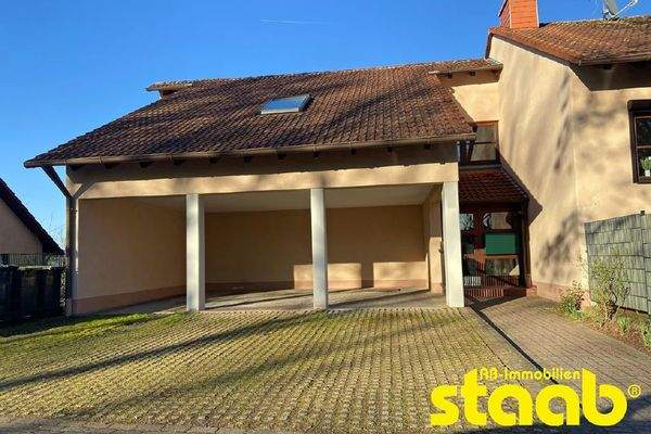 Stellplatz und Carport