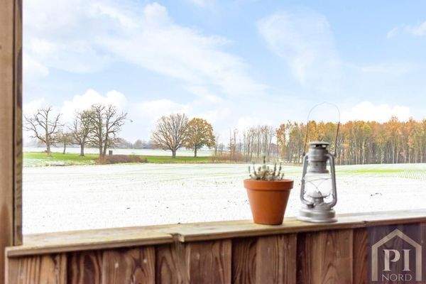 Feldrandlage - Blick ins Weite