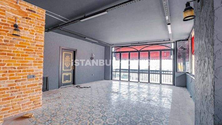 Ready to Move Cafe Close to the Sea in Fatih Balat