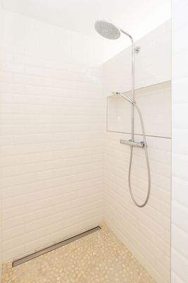 Begehbare Dusche 1.OG