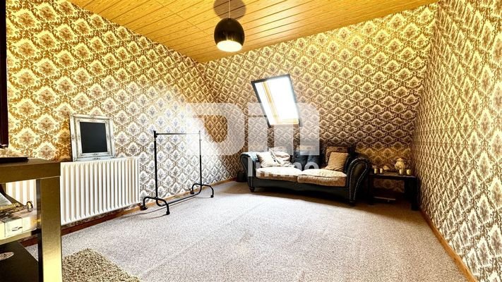 OG / DG Schlafzimmer WE2