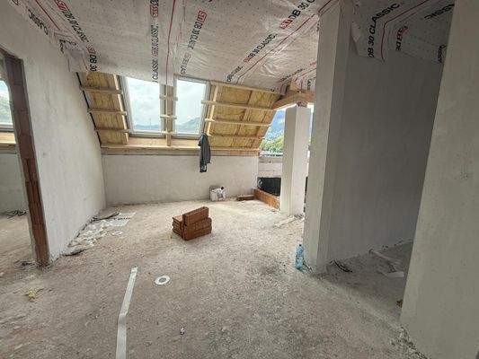 20250902_095426180_iOS