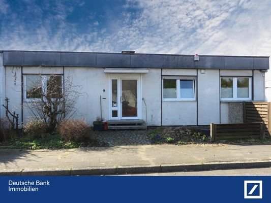 Vorderansicht des Bungalows