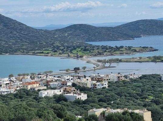 Kreta, Elounda: Baugrundstück mit Panorama-Blick zu verkaufen