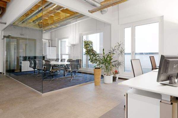 Meetingraum / Besprechungsraum je Tag