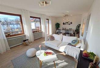 Wohn- Esszimmer KI generiert