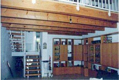 Wohnzimmer, unterhalb der Galerie.jpg