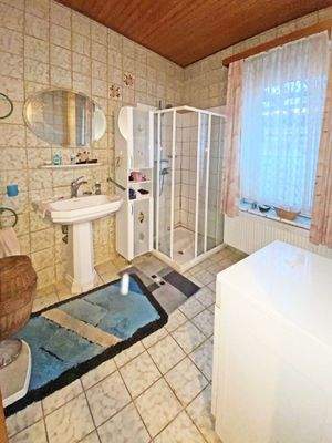 Tageslichtbad im Erdgeschoss