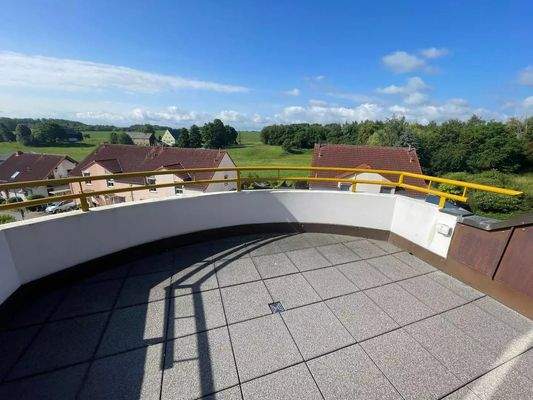 Terrasse mit traumhaften Weitblick.jpg