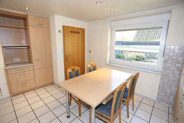 Haus 1 Küche mit Essbereich - andere Perspektive