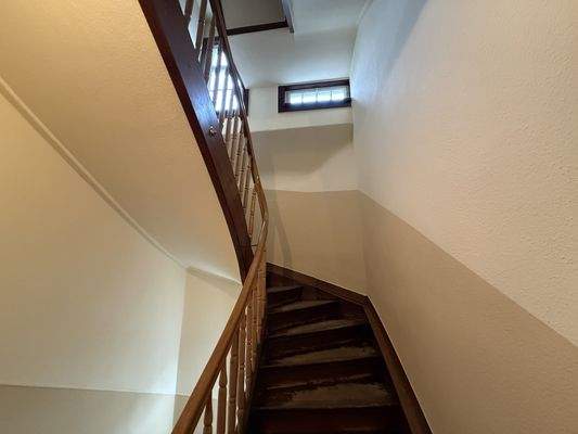 Treppenhaus - vor kurzem frisch gestrichen
