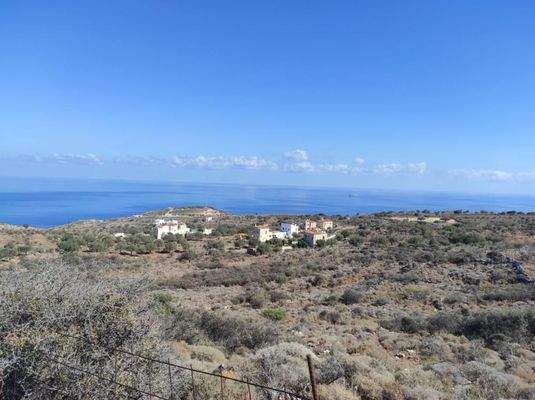 Kreta, Kokkino Chorio: Riesiges Grundstück mit Meerblick zu verkaufen