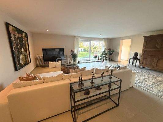 Wohnbereich vom Flur aus gesehen