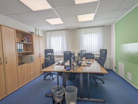 Büro EG