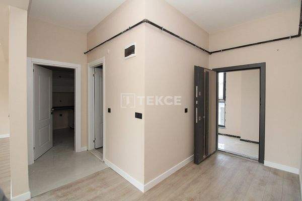 Offices and Shops in an Advantageous Location in Yalova