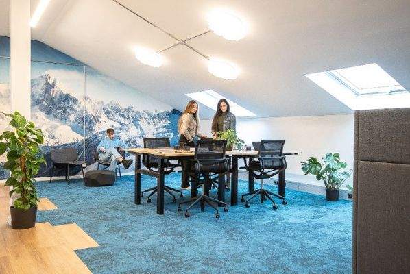 Schreibtisch im Coworking Space | Flat Mitgliedschaft