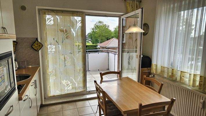 vom Wohnzimmer zum Süd-Balkon