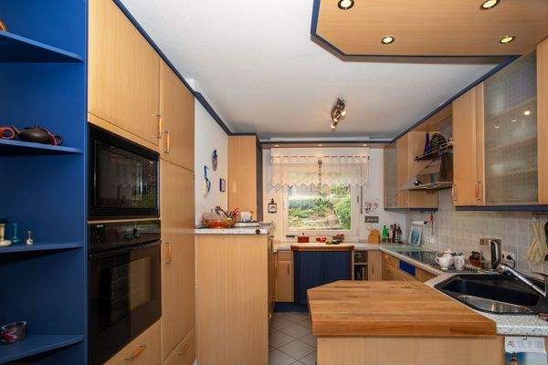 Komplett eingerichtete Küche