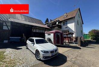 Außenansicht Haus und Hof