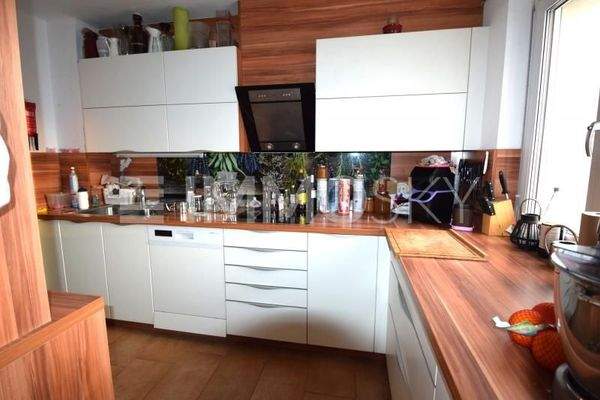 schöne DAN-Einbauküche