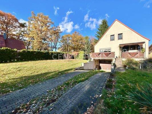 Straßenseitige Ansicht