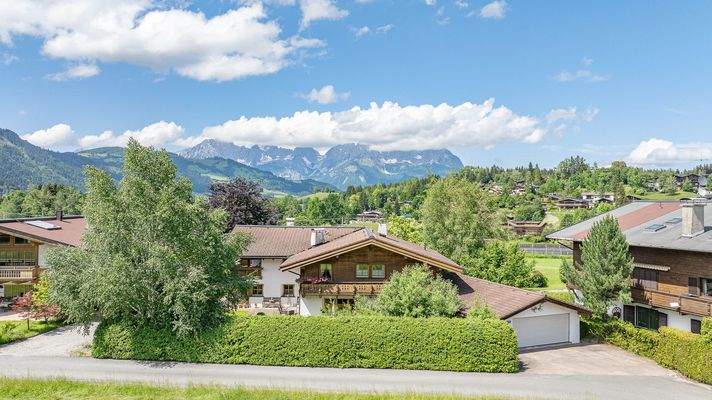KITZIMMO-Gepflegtes Einfamilienhaus mit Kaiserblick kaufen - Immobilien Kitzbühel.