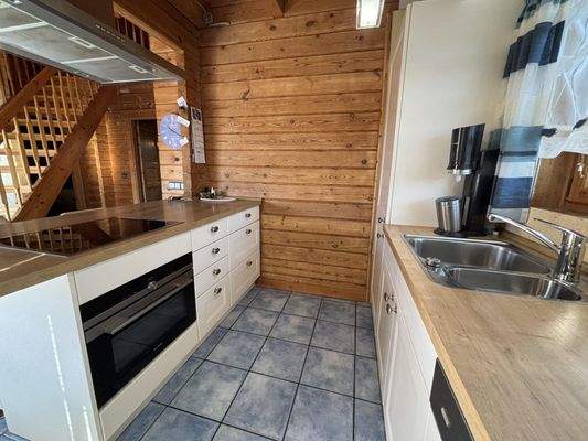 EG Küchenblock mit Kochinsel