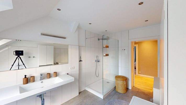 Duschbad mit Fenster