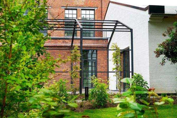 Produktionshalle. Wintergartenvorbau