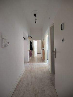 Flur 1/3